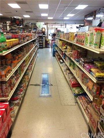 1220 W 9th St, Merced, CA 95341